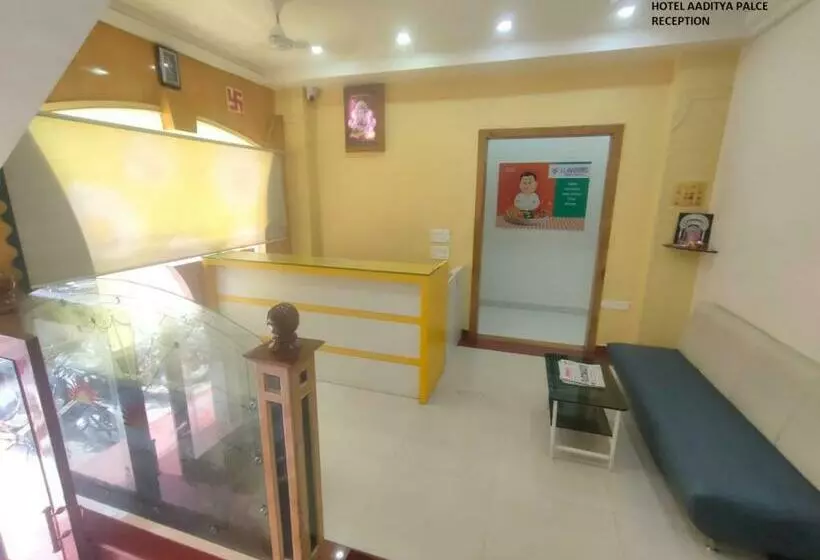 Hotelli Aaditya Palace