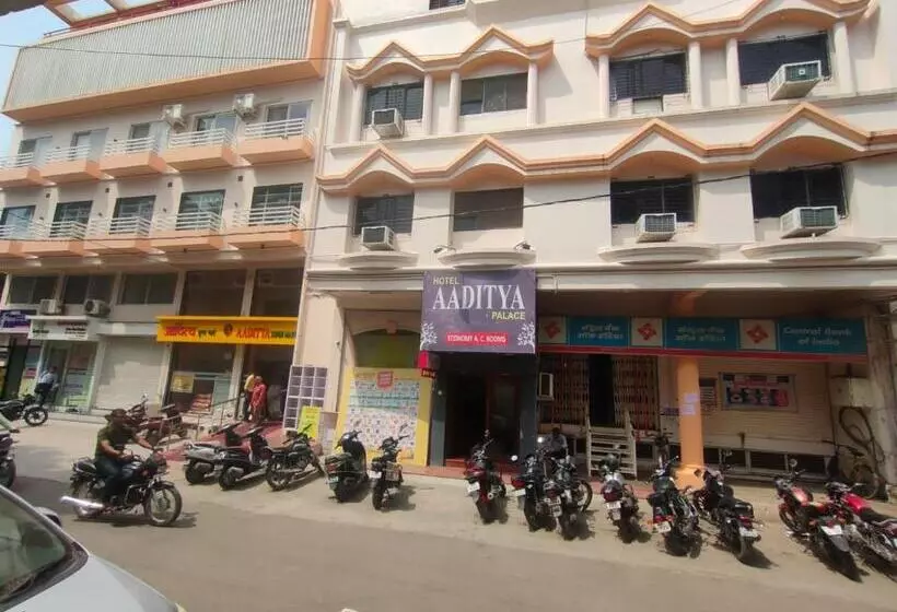 Hotelli Aaditya Palace