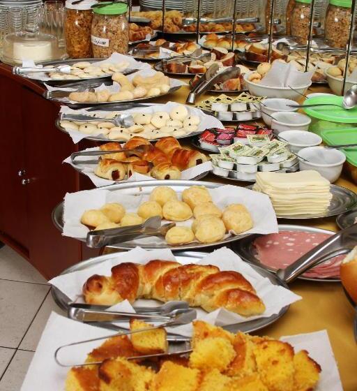 酒店 Centerminas Palace