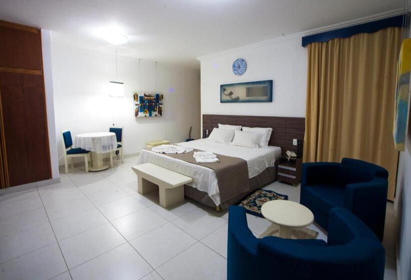 酒店 Centerminas Palace