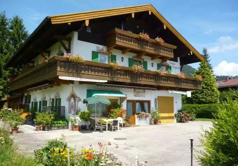 هتل Haus Regner