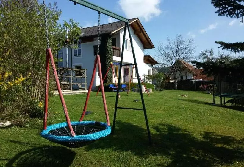 ホテル Ferienwohnung Wachmann