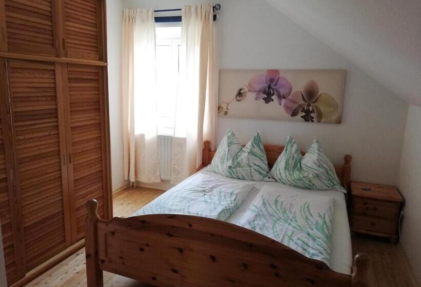 Отель Ferienwohnung Wachmann