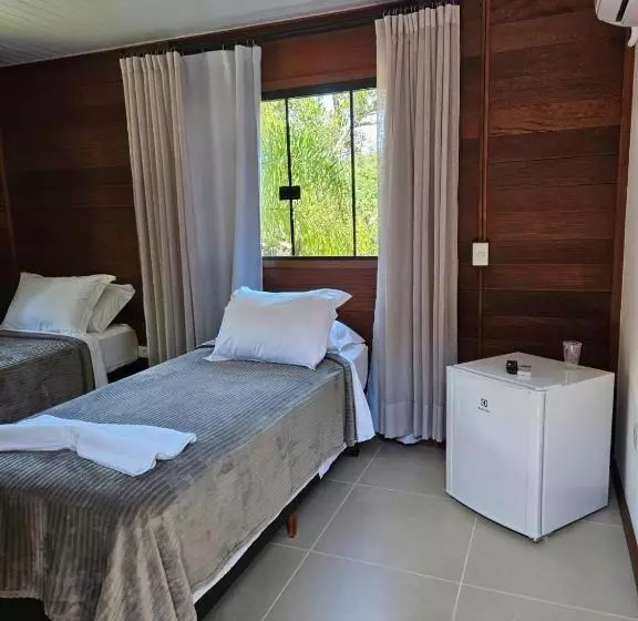 هتل Pousada Villa Encantada Ilha Do Mel