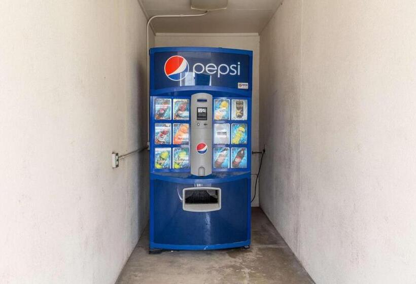 בית מלון כפרי Quality Inn & Suites Port Lavaca Near Lighthouse Beach