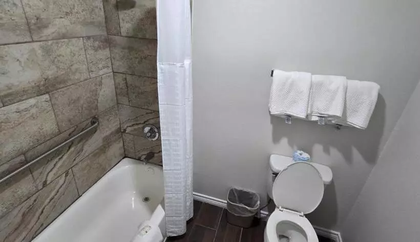 Hotelli Quality Inn & Suites Port Lavaca Near Lighthouse Beach