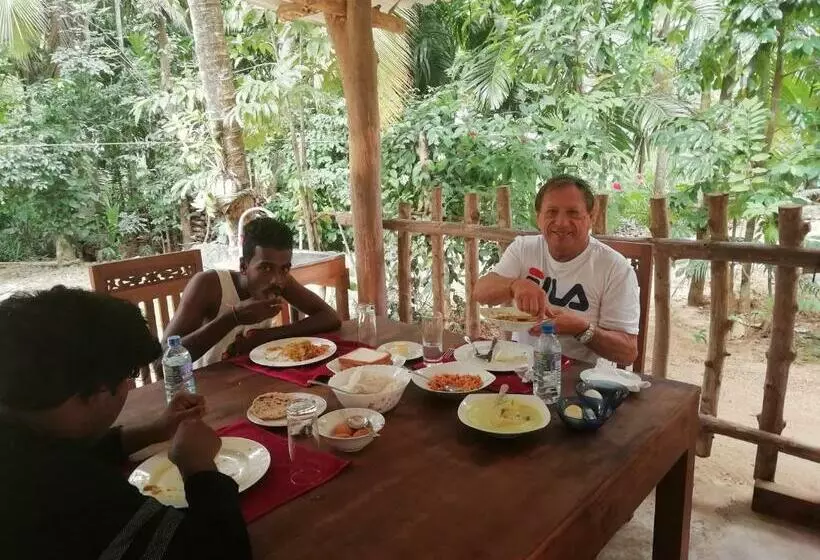 ペンション Aramba Safari Resort