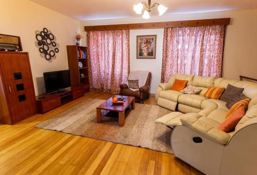 پانسیون Home Sweet Home