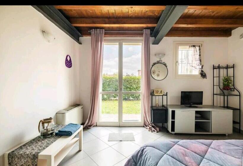 פנסיון La Camera Di Cavazzona