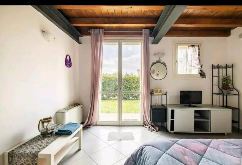 ペンション La Camera Di Cavazzona