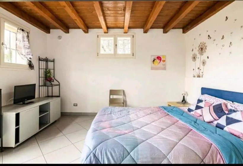 ペンション La Camera Di Cavazzona