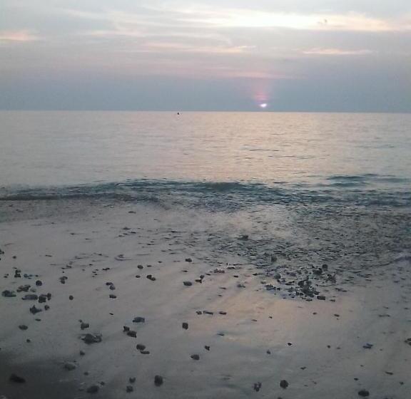 פנסיון Lanta Daisy Residence