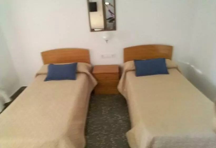 ペンション Pensíon Lucia