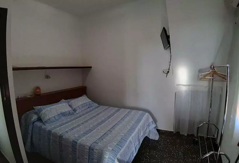 ペンション Pensíon Lucia