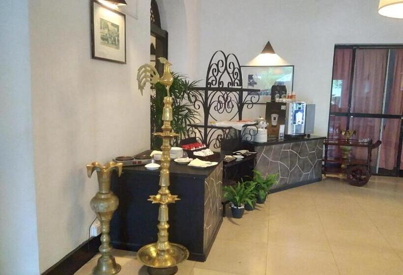 بنسيون The Heritage Ambepussa