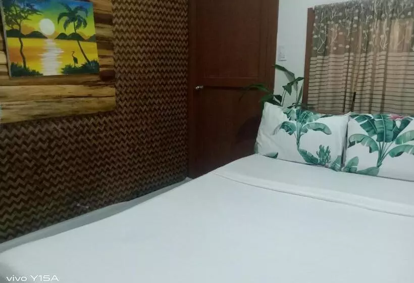 Majatalo Vincent Lloyd S Guestroom