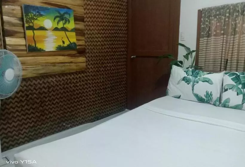 Majatalo Vincent Lloyd S Guestroom