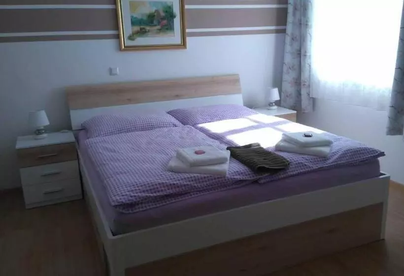 ペンション Wohlfühlhof Bachzelt