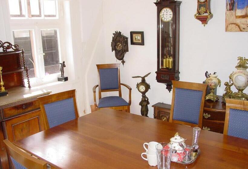 Robert S Bed & Breakfast