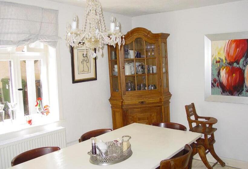 Robert S Bed & Breakfast