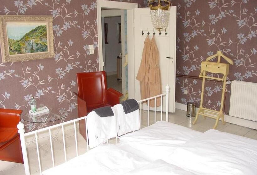 Robert S Bed & Breakfast