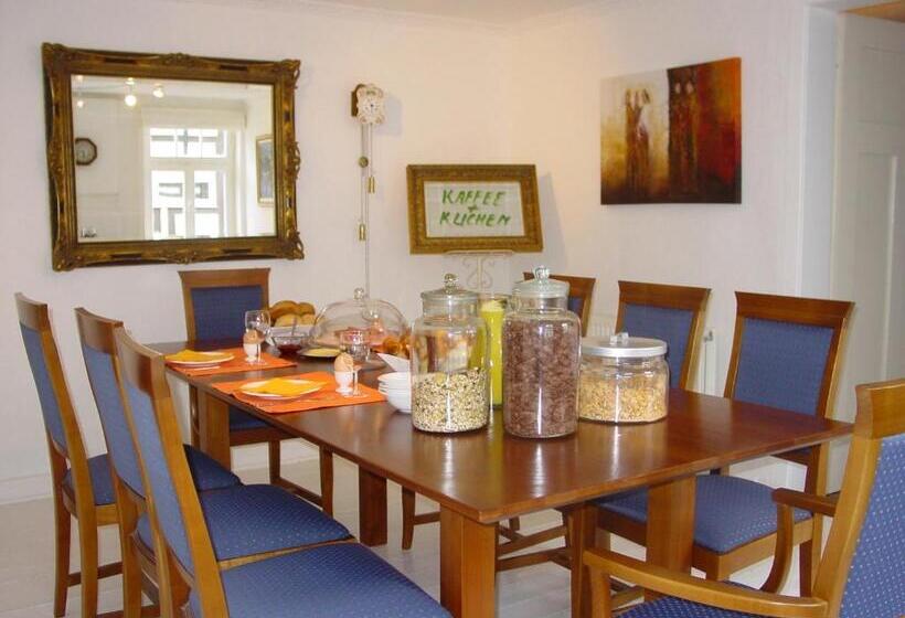 Robert S Bed & Breakfast