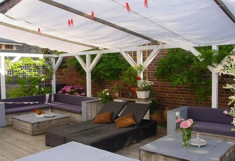 Robert S Bed & Breakfast