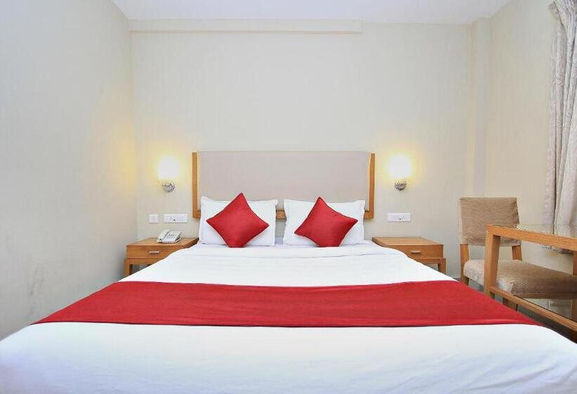 בית מלון כפרי Capital O Hills Palace