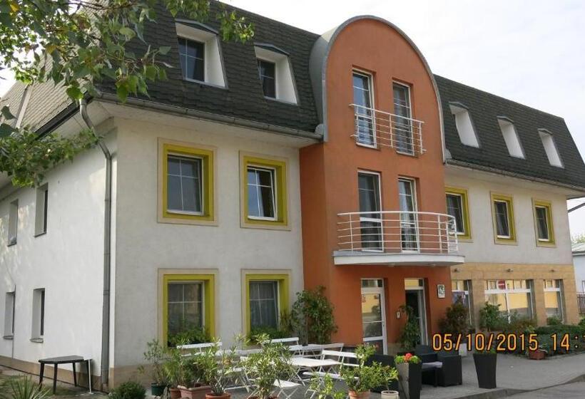 Szálloda Zimní Stadion