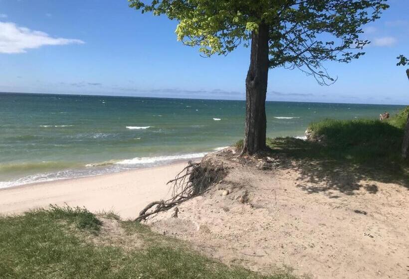 پانسیون Sea & Bbq Apartment , 2nd Floor