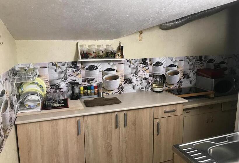 پانسیون Sea & Bbq Apartment , 2nd Floor