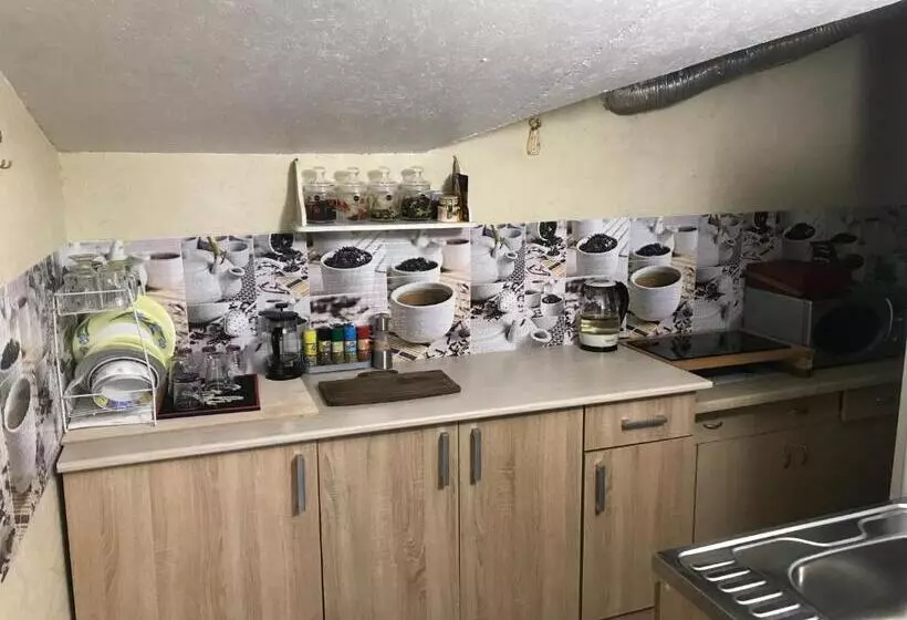 پانسیون Sea & Bbq Apartment , 2nd Floor