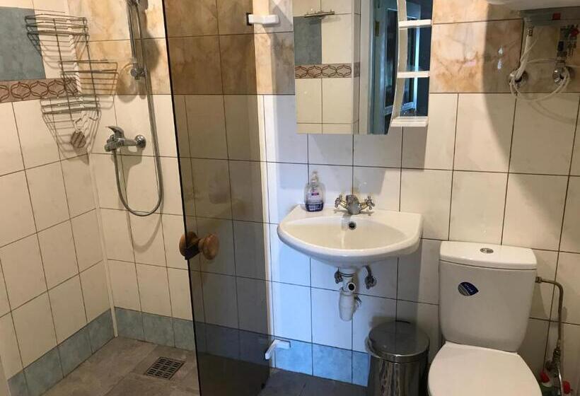 پانسیون Sea & Bbq Apartment , 2nd Floor