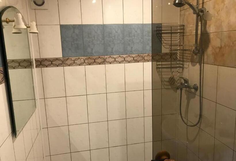 پانسیون Sea & Bbq Apartment , 2nd Floor