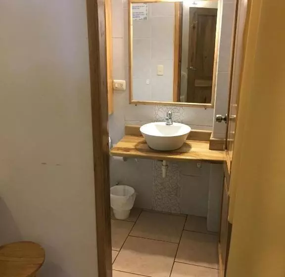 Retkeilymaja Hostal Yaku Montañita