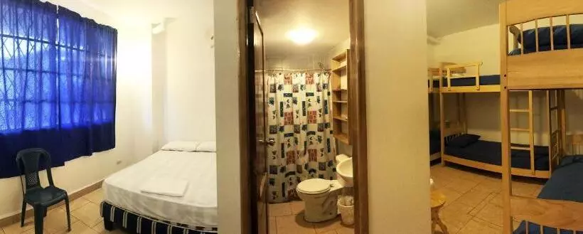 Retkeilymaja Hostal Yaku Montañita