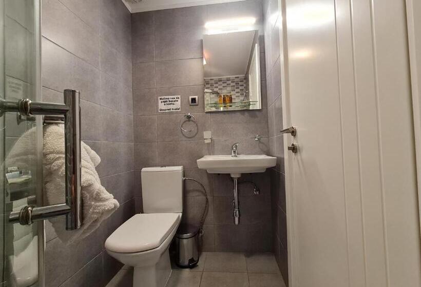 تختخواب و صبحانه Sms Studios