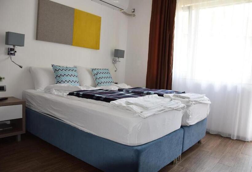 تختخواب و صبحانه Sms Studios