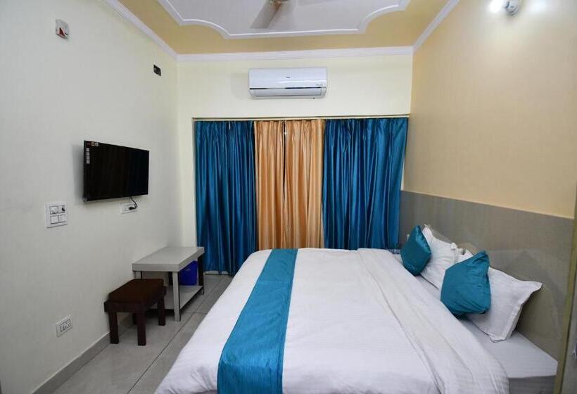 Hotel Aradhana Palace