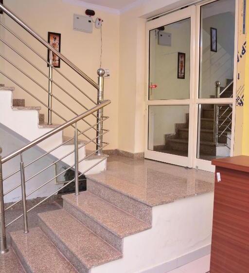 Hotel Aradhana Palace