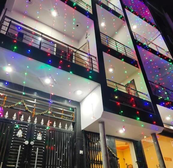 Hotel Aradhana Palace