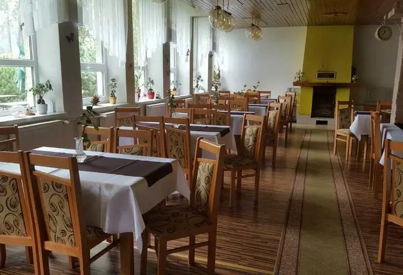 هتل Bungalovy Tatranec
