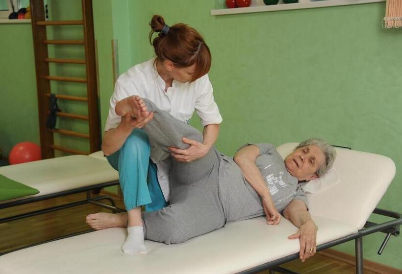 هتل Clinic For Rehabilitation Vujan