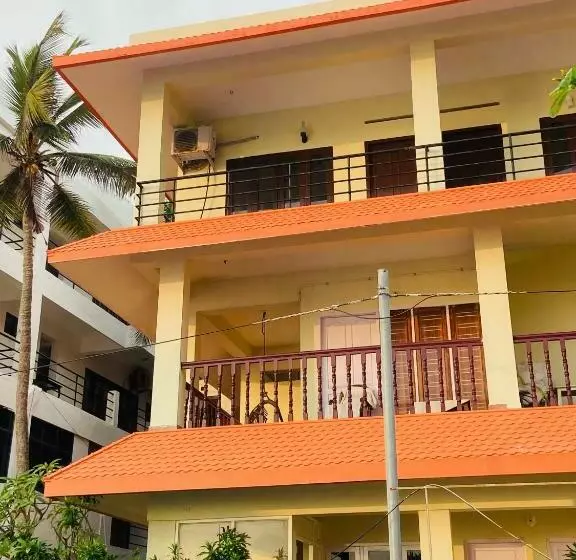 Hotelli Karma Beach Resort