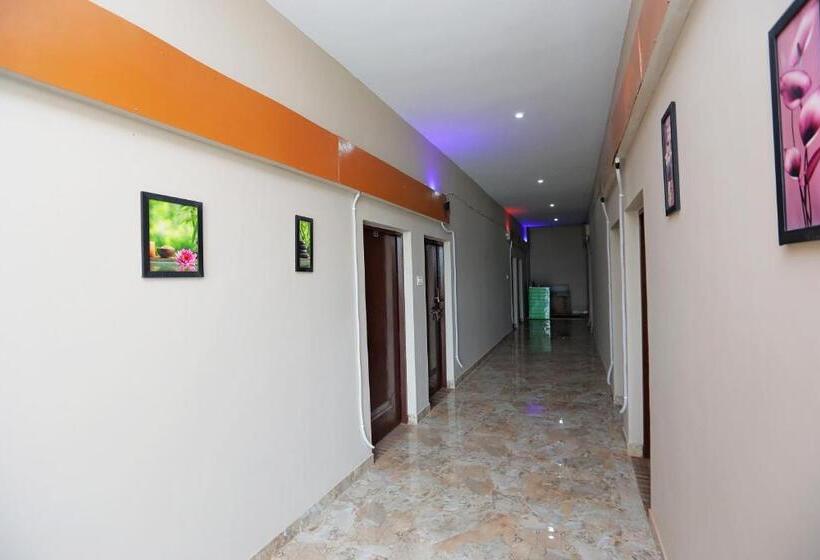 בית מלון כפרי Oyo 40061 King Palace