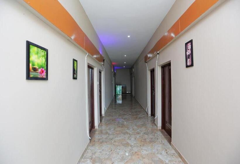 בית מלון כפרי Oyo 40061 King Palace