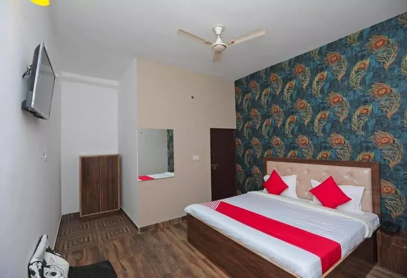 Hotelli Oyo 40061 King Palace