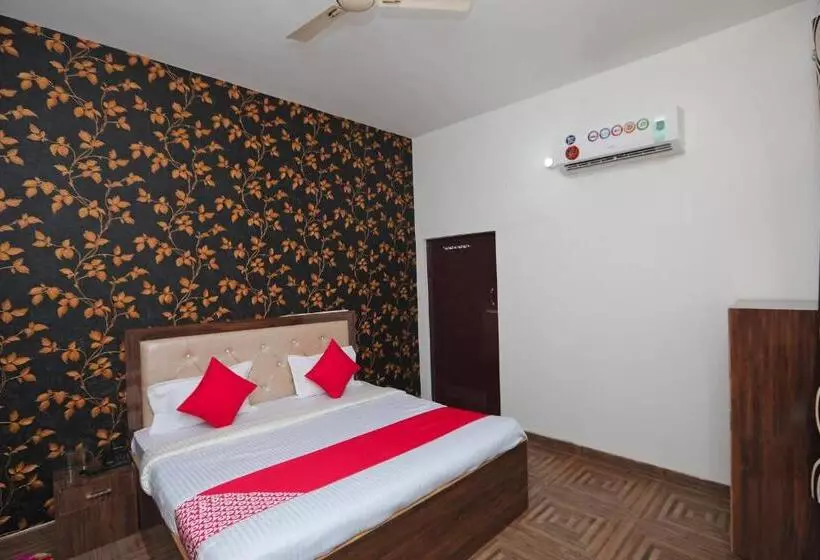 Hotelli Oyo 40061 King Palace