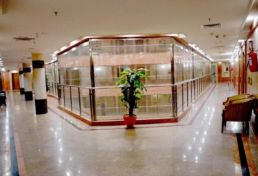 Отель Safeer Almisk