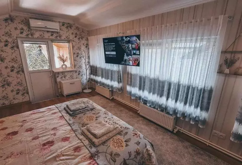 پانسیون White Valley Entire Guest House Next To Forest